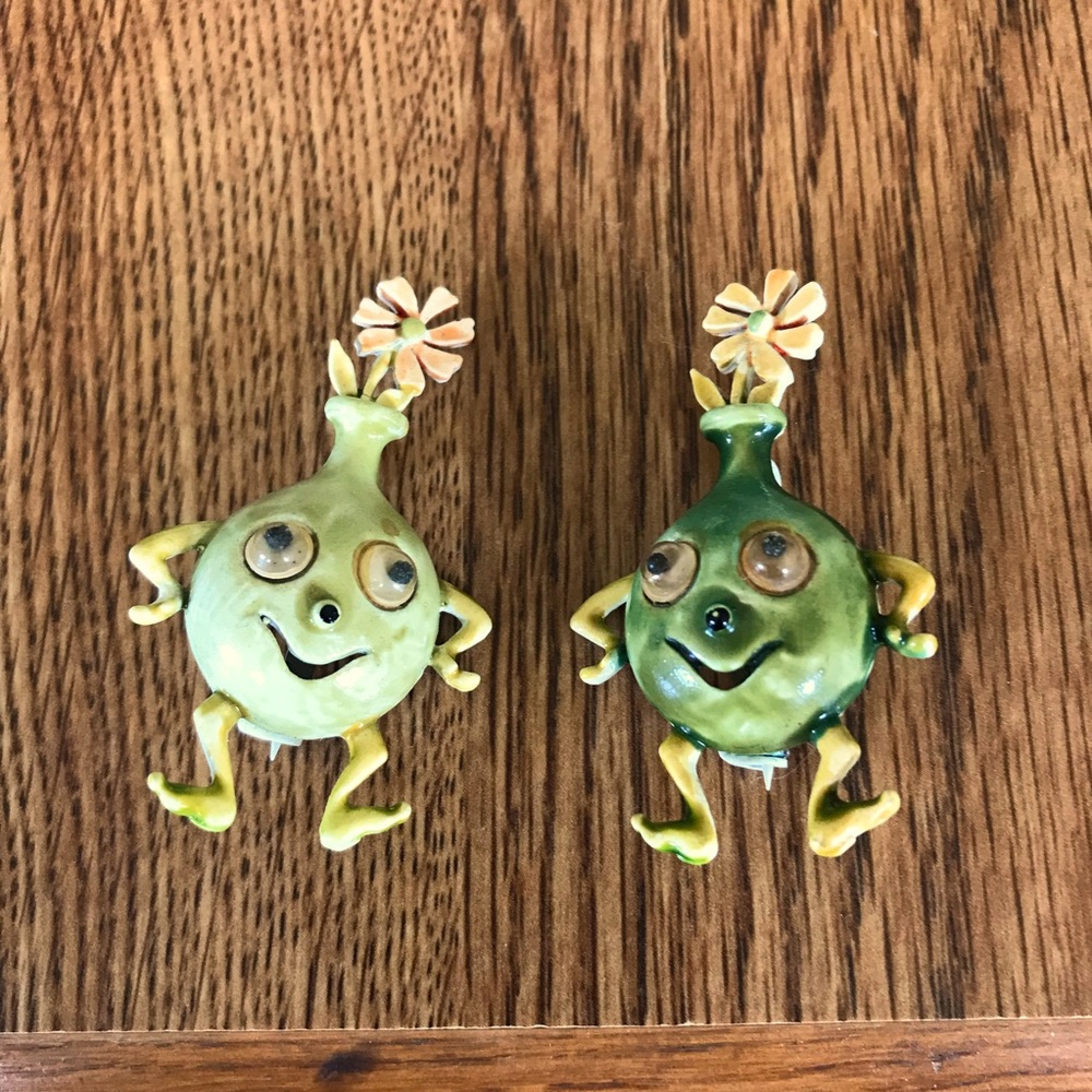 Vintage Googley Eyed Pins
